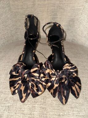 H&M Leopard-Print Bow Ankle-Strap Heels in Black and Tan